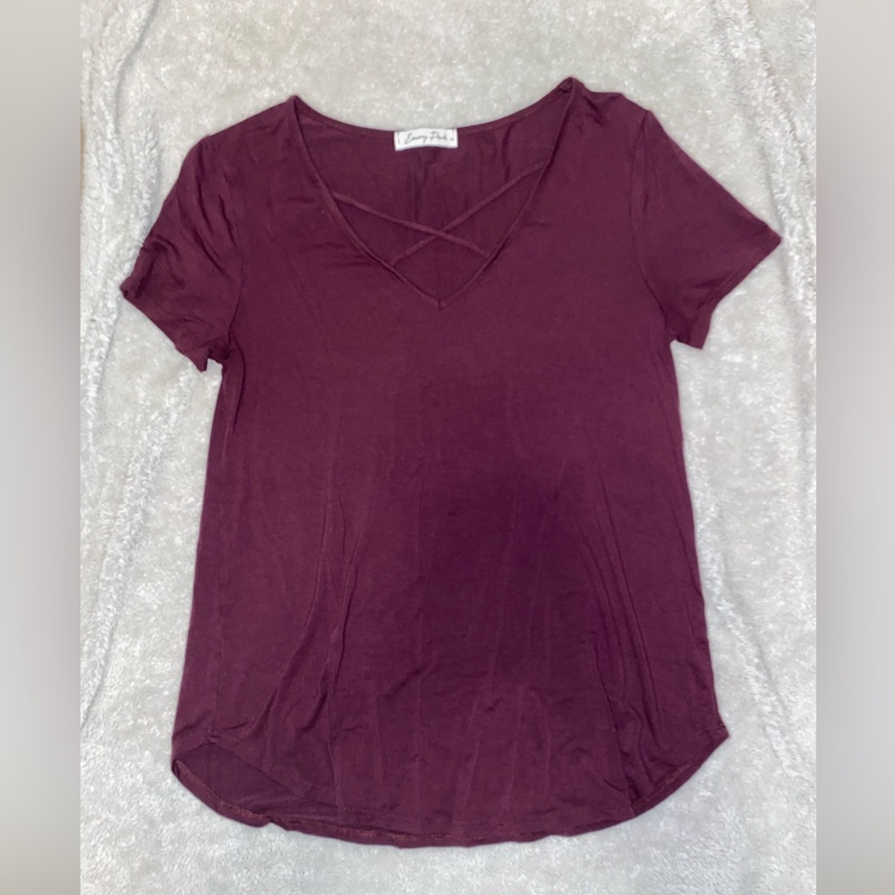 Maroon short sleeve shirt